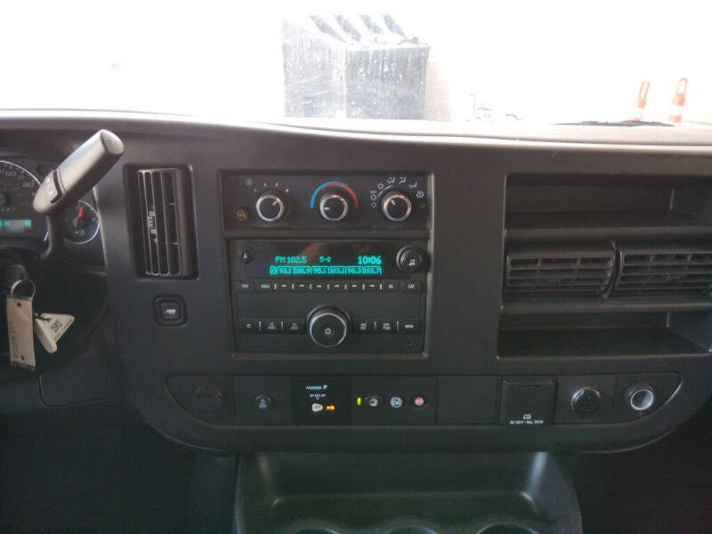 2023 Chevrolet Express LS 3500