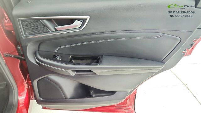 2020 Ford Edge Titanium