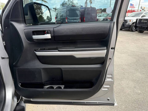 2018 Toyota Tundra SR5