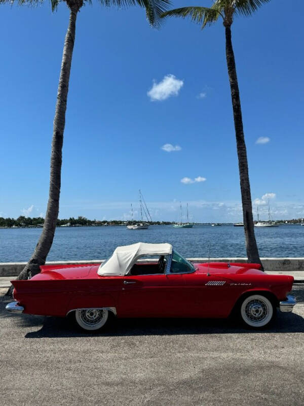 1957 Ford Thunderbird