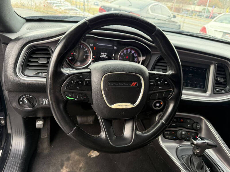 2019 Dodge Challenger SXT