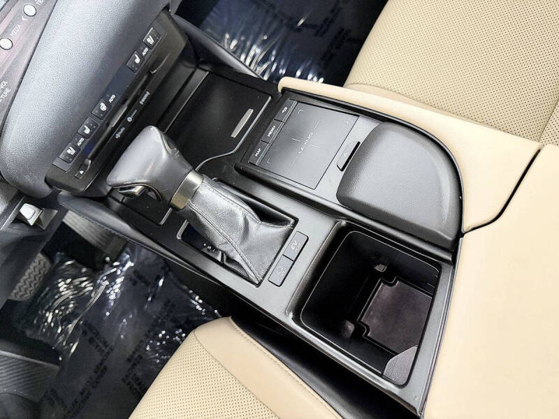 2019 Lexus ES 300h