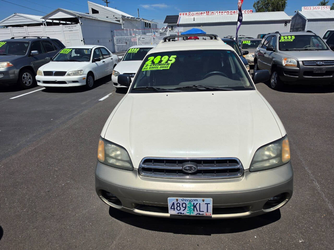 White 2002 Subaru Outback Base AWD 4dr Wagon 1