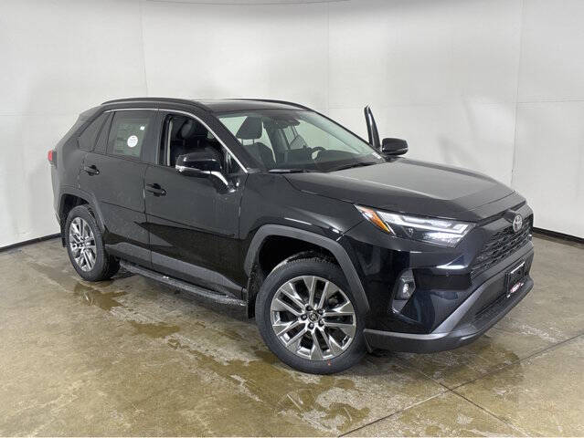 2025 Toyota RAV4 XLE Premium's photo