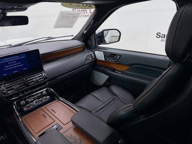 2023 Lincoln Navigator L Black Label
