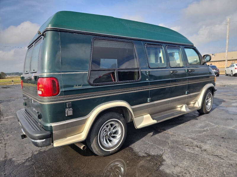 2000 Dodge Ram Van 1500