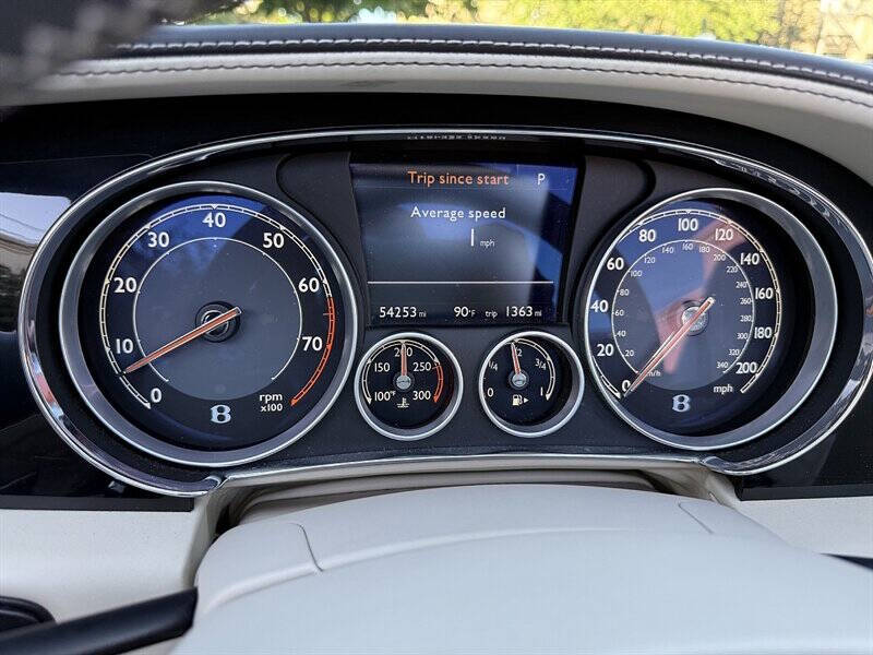 2015 Bentley Continental 34