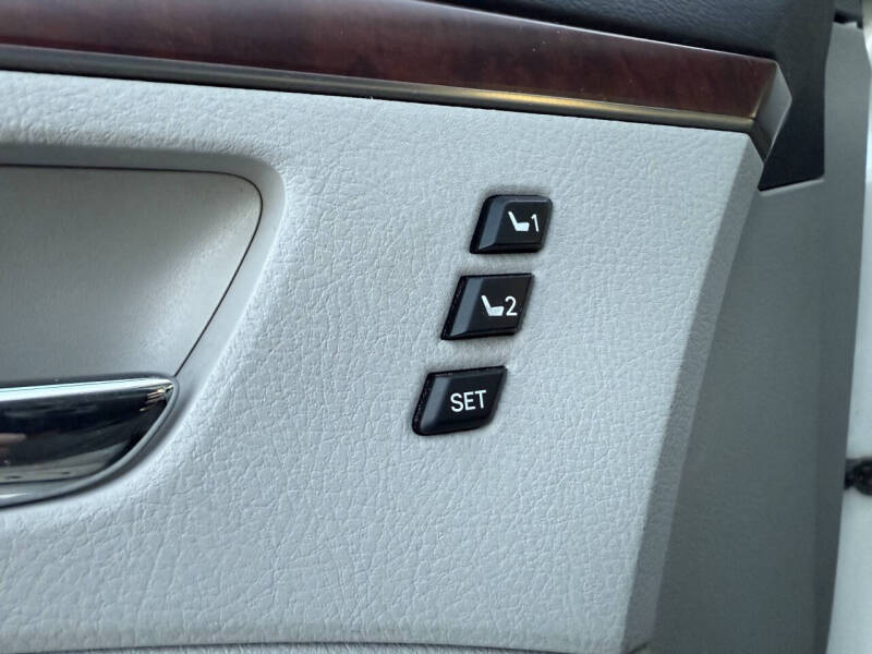 2011 Toyota Avalon Limited