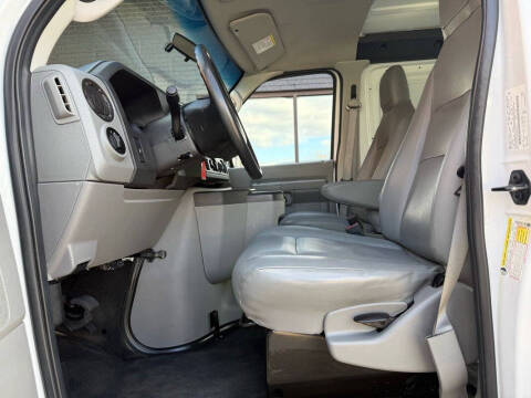 2014 Ford E-Series E-150