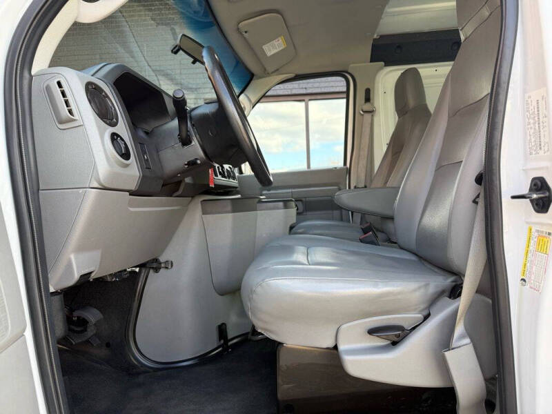 2014 Ford E-Series E-150