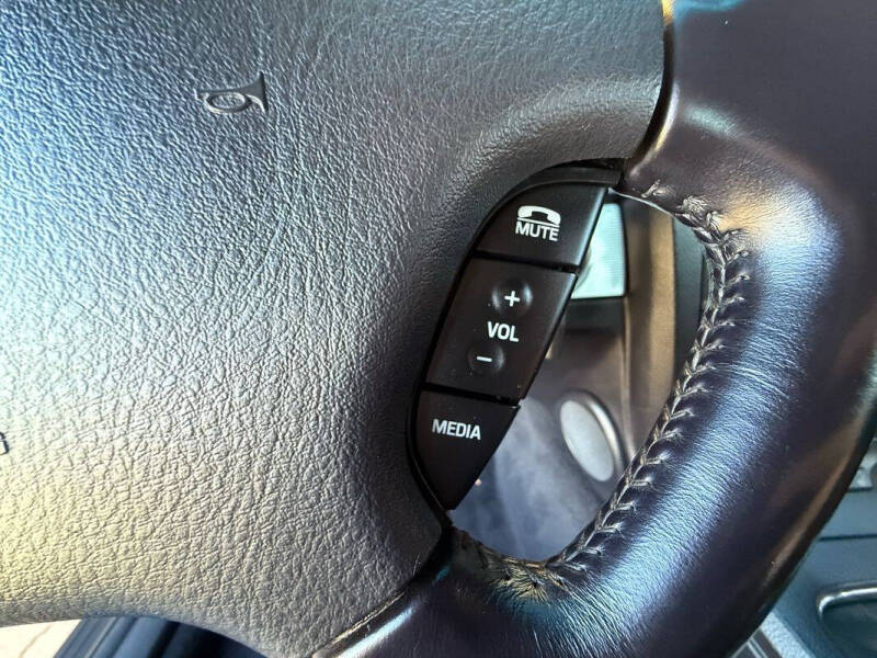 2004 Ford Thunderbird Deluxe