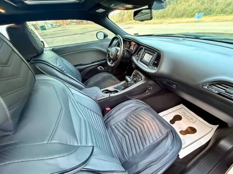 2015 Dodge Challenger SXT