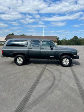 1990 Chevrolet Suburban for sale at Burge Auto Sales in Poplar Bluff MO