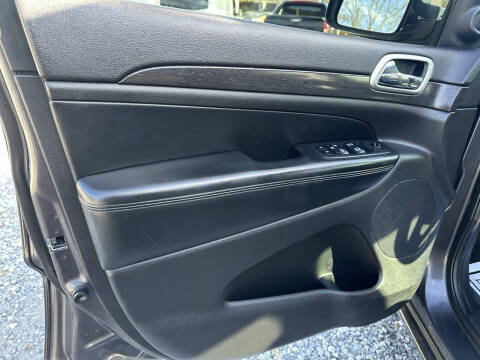 2018 Jeep Grand Cherokee Laredo E