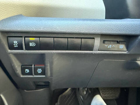 2021 Toyota Sienna XLE 8-Passenger