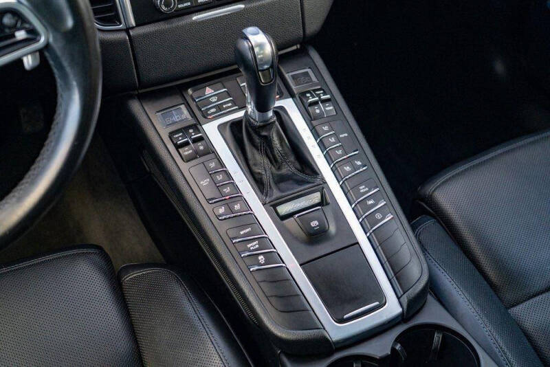 2017 Porsche Macan S