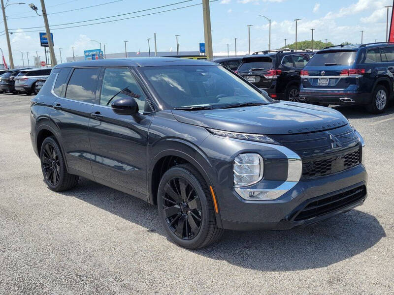 2026 Mitsubishi Outlander LE