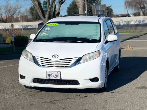 2015 Toyota Sienna