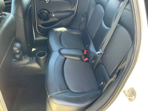 2017 MINI Hardtop 4 Door Cooper