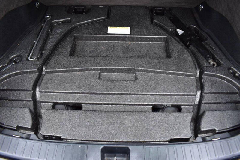 2022 Toyota Prius LE