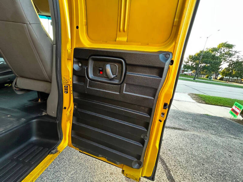 2019 Chevrolet Express 2500