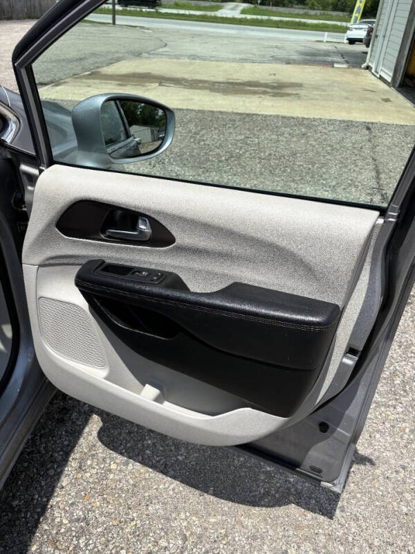 2017 Chrysler Pacifica Touring Plus