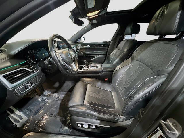 2017 BMW 7 Series 740i