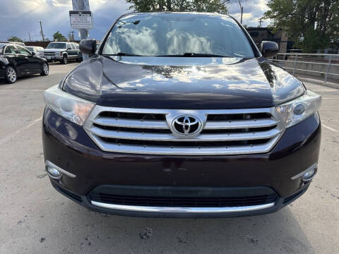 2013 Toyota Highlander SE