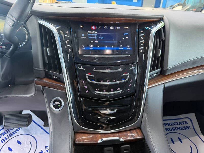 2016 Cadillac Escalade Luxury Collection