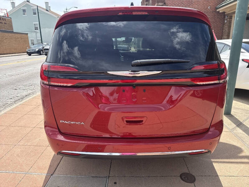 2026 Chrysler Pacifica Select