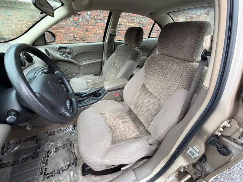 2004 Pontiac Grand Am SE1