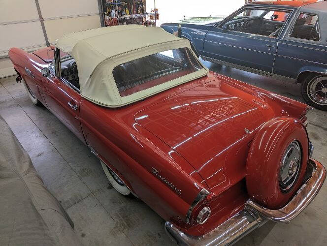 1956 Ford Thunderbird