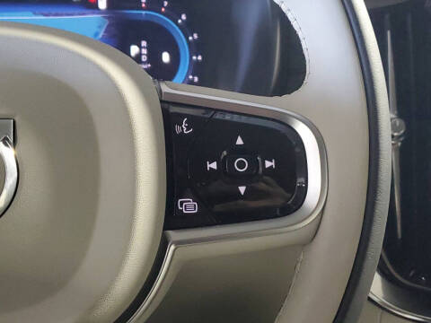 2025 Volvo XC90 B6 Ultra Bright Theme 6P