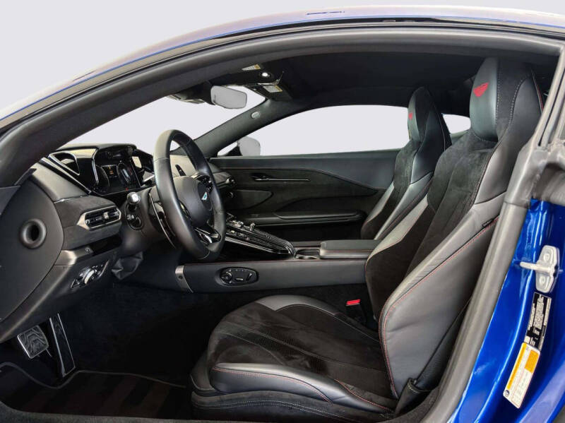 2025 Aston Martin Vantage