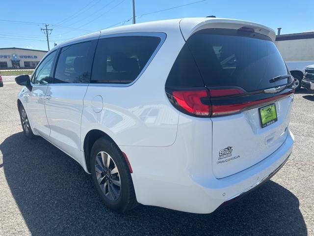 2024 Chrysler Pacifica Plug-In Hybrid