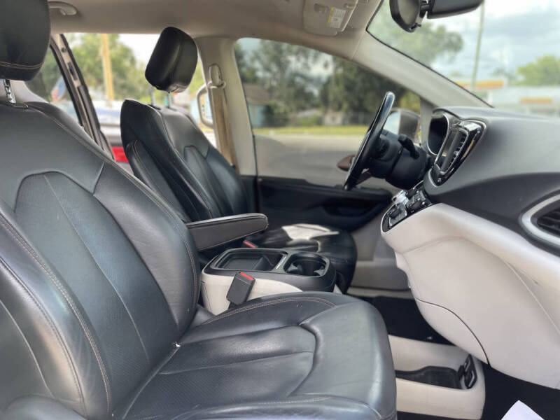 2018 Chrysler Pacifica Touring L