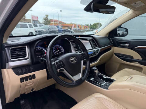 2017 Toyota Highlander