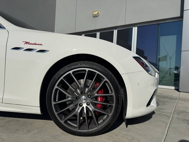 2022 Maserati Ghibli Modena Q4