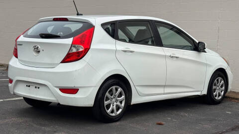 2012 Hyundai Accent GS