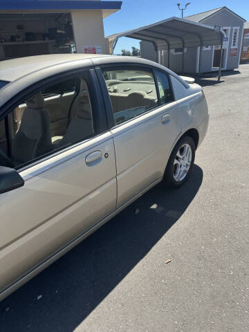 2004 Saturn Ion 3