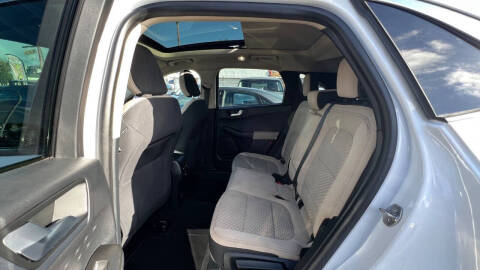 2020 Ford Escape SE