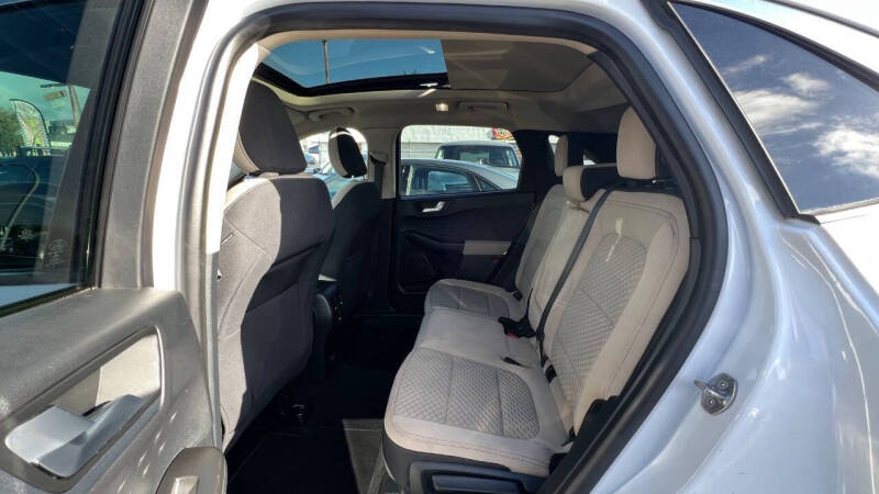 2020 Ford Escape SE