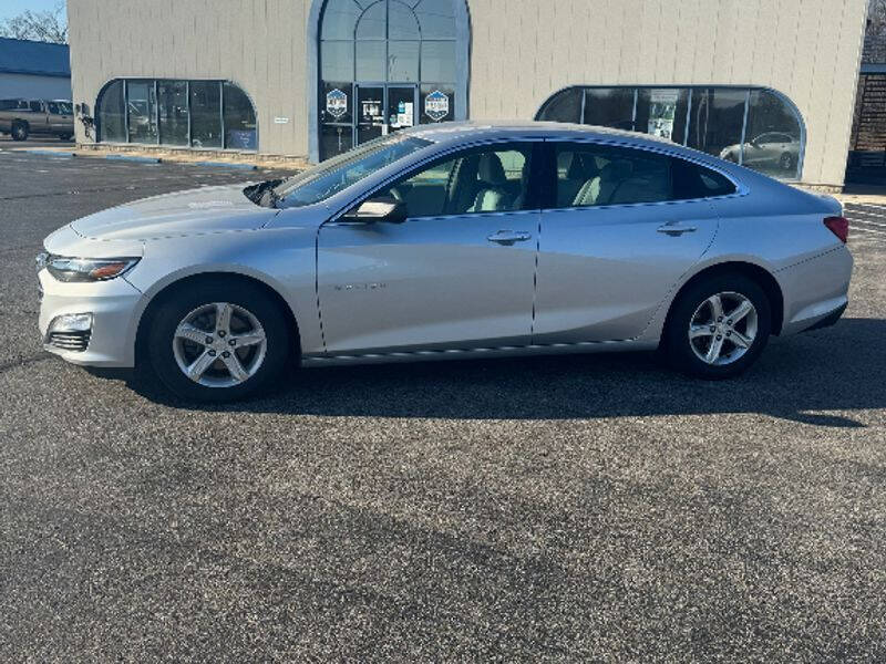 2019 Chevrolet Malibu for sale at AUTOFARM DALEVILLE in Daleville IN