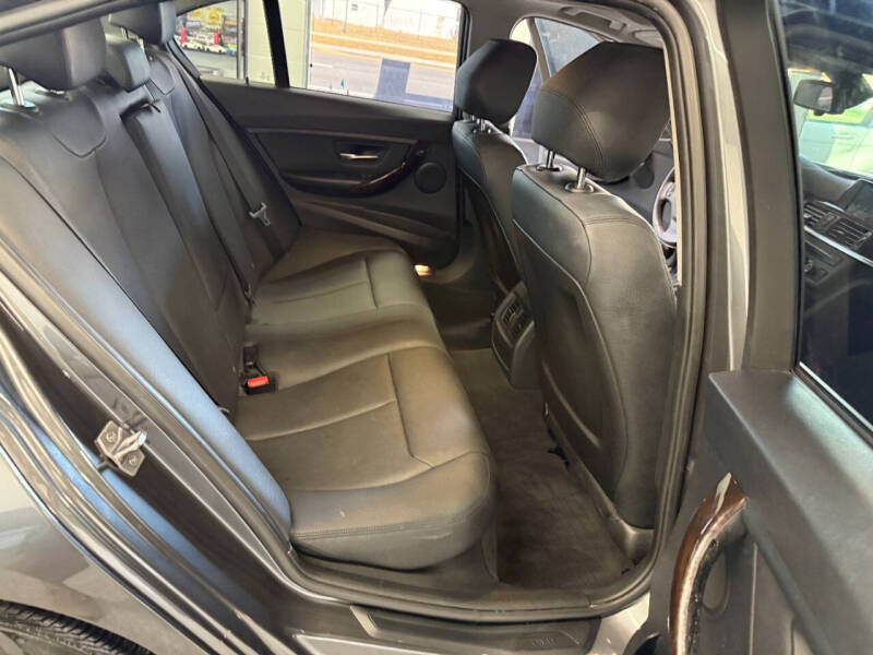 2014 BMW 3 Series 320i