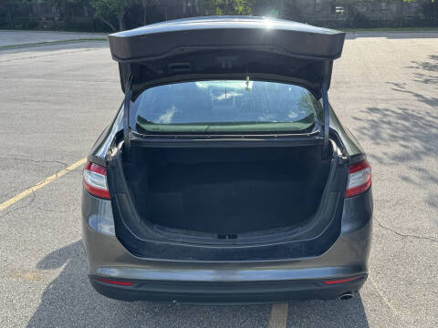 2015 Ford Fusion Hybrid S