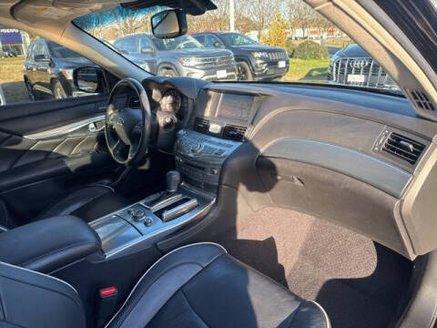 2017 Infiniti Q70L 3.7