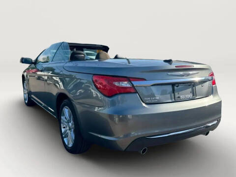 2011 Chrysler 200 Touring