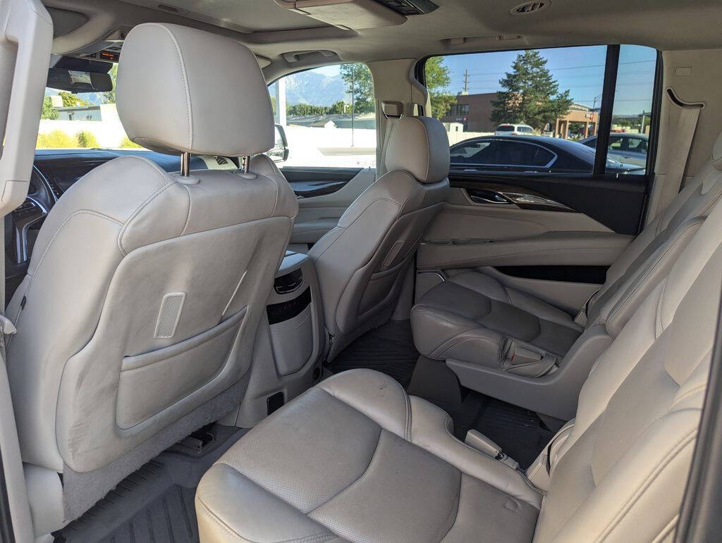 2020 Cadillac Escalade ESV for sale at Axio Auto Boise in Boise, ID