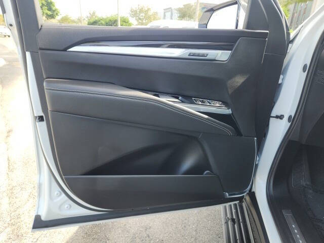 2025 Cadillac Escalade ESV Premium Luxury