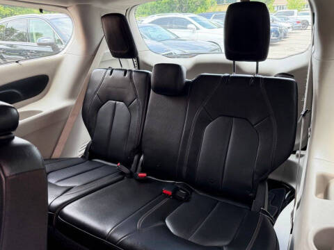 2019 Chrysler Pacifica Touring L